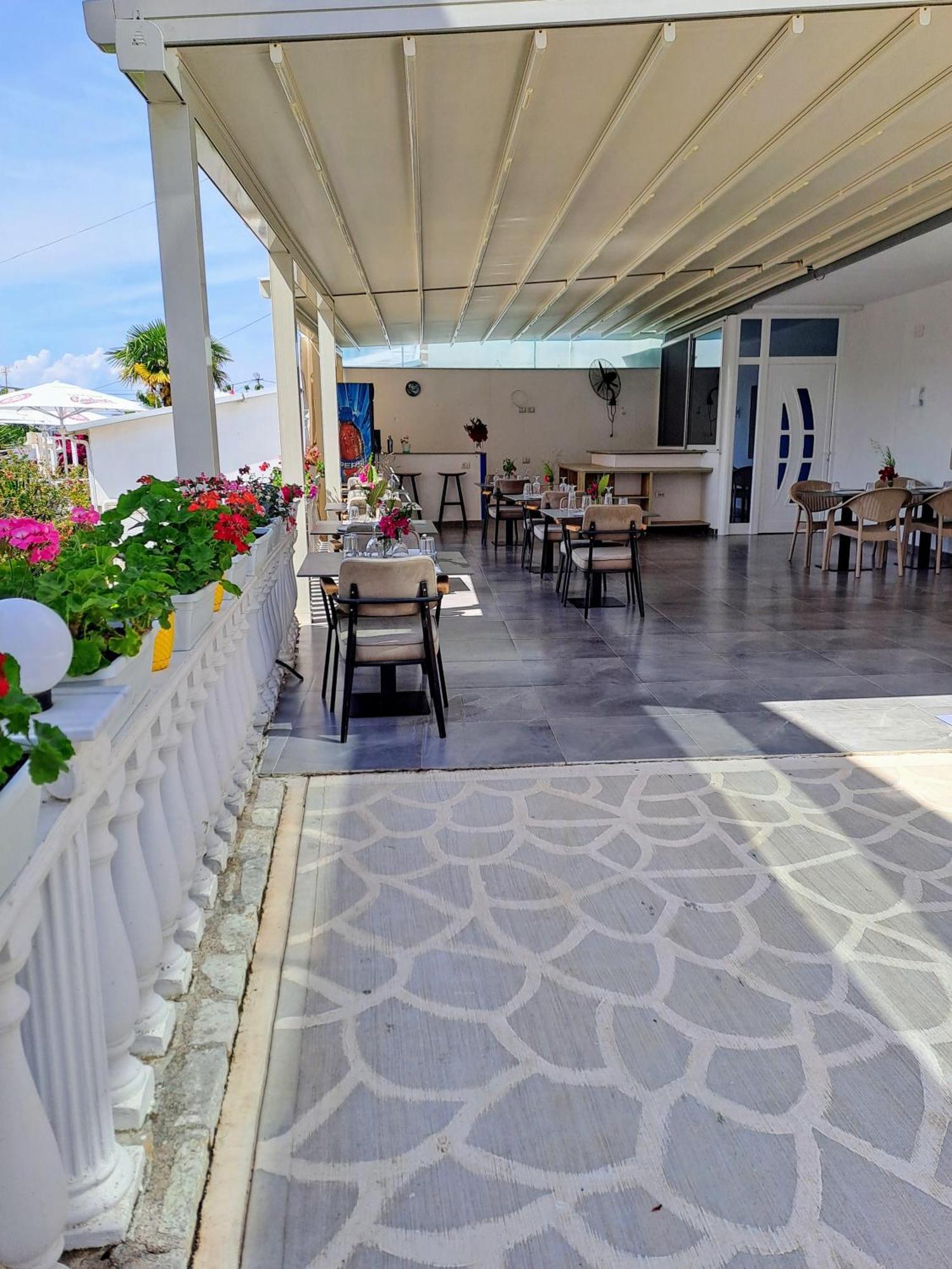 Hotel Vathi Ksamil Extérieur photo